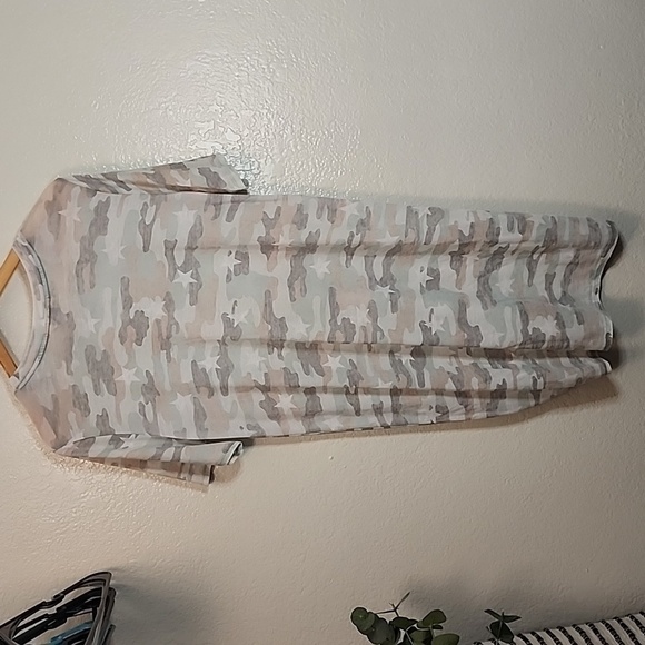 Lucky Brand Camouflage & Stars T-shirt Dress - Picture 8 of 12